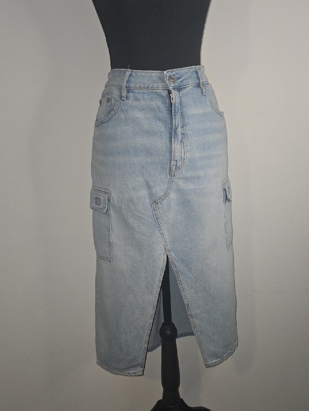 American Eagle Cargo Pocket Skirt